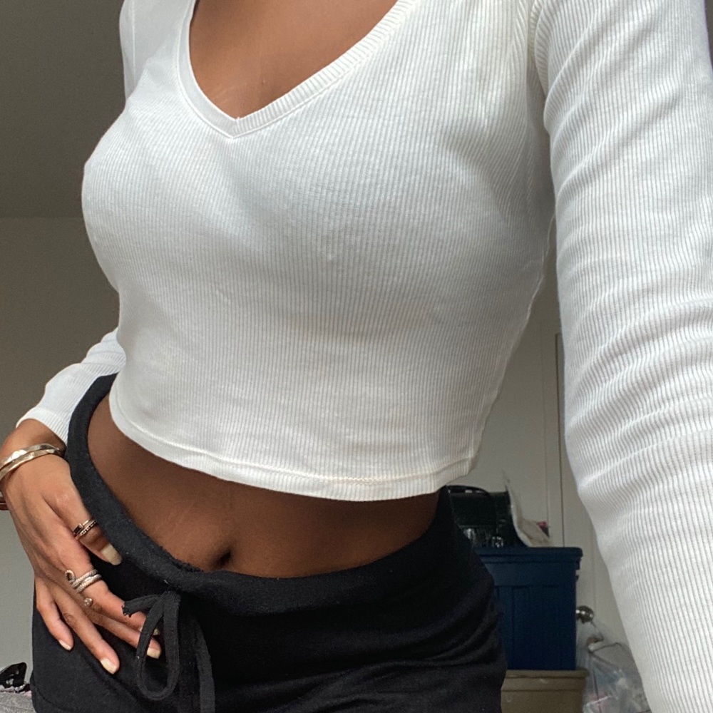 ASOS Ribbed Long Sleeve Crop Top 🐩